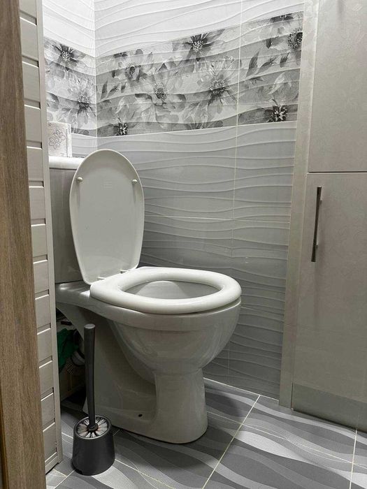 Унитаз Керамин б/у, в идеале, полный комплект как новый