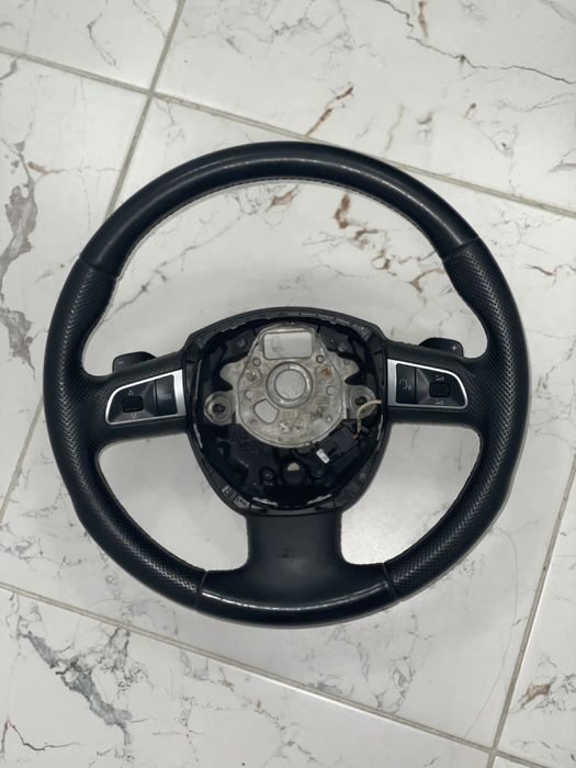 Свален от Audi A4 b8 с пера