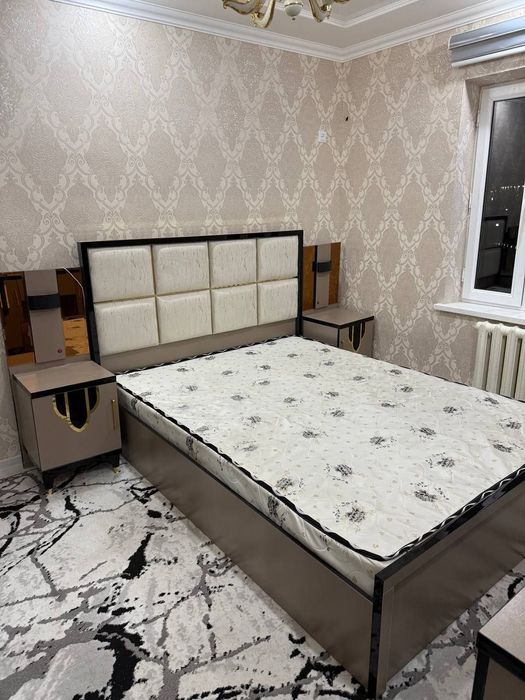 4 xonali kvartira sotiladi