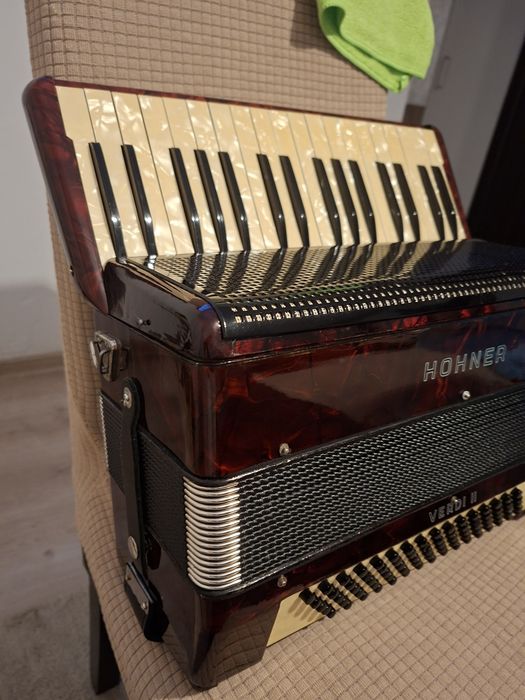 Hohner de vînzare verdi $