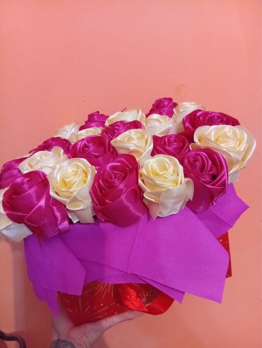 Букеты из атласных лент