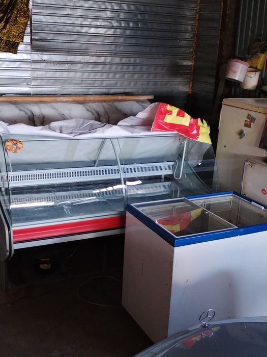 Холодильник витрина. Морозильная камера