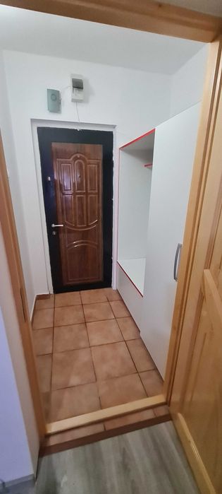 Inchiriez garsoniera la 7 minute de metrou Aparatorii Patriei - sector 4, Berceni