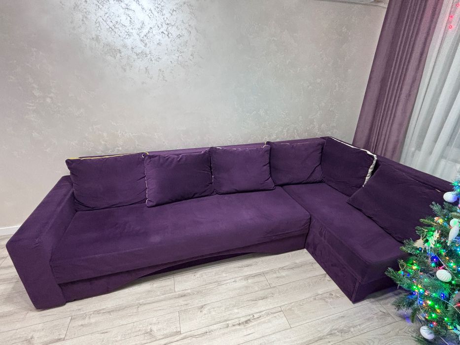 Canapea extensibila cu lada de depozitare