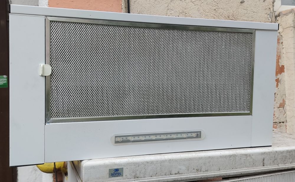 Vând Hotă telescopică bucătărie,marca. Snaige.