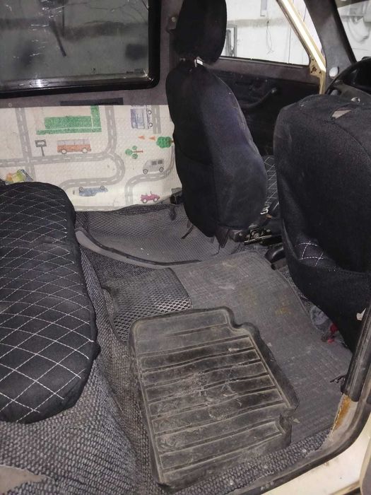 Срочно продам Ниву-Лауру!