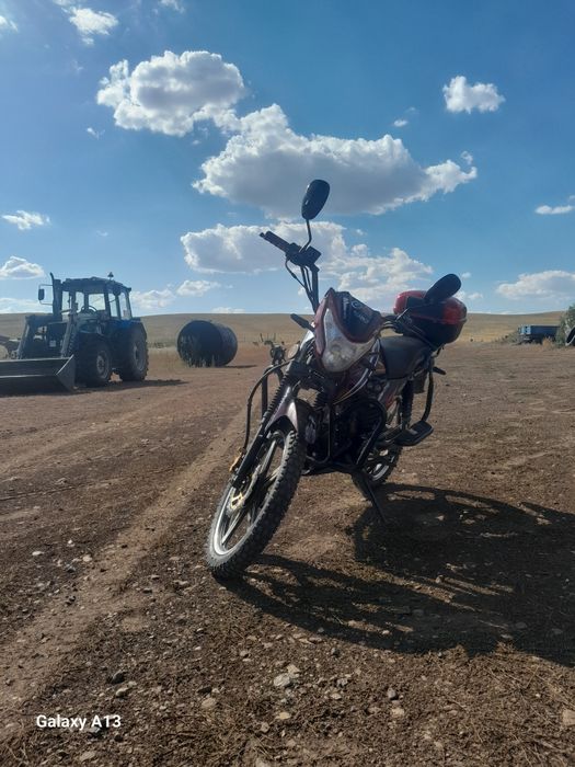 Продам мотоцикл альфа спарк 125 кубов.