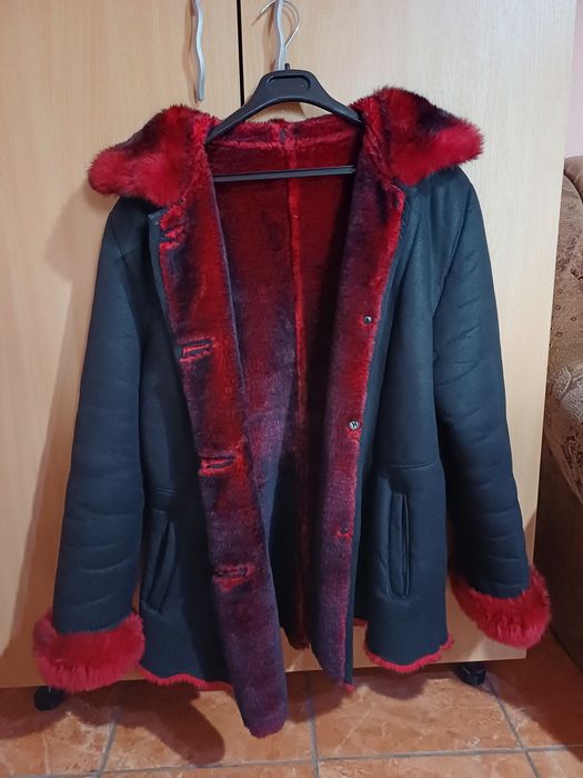 Vand haină din piele ecologica cu blana artificiala, superbă