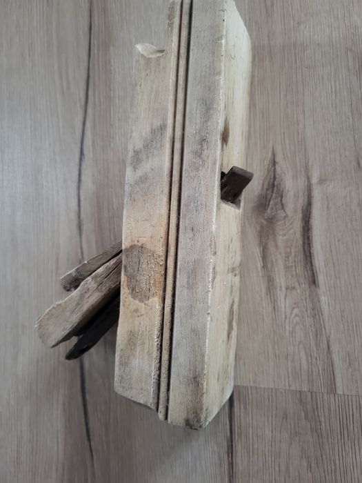 Rindea  veche din lemn