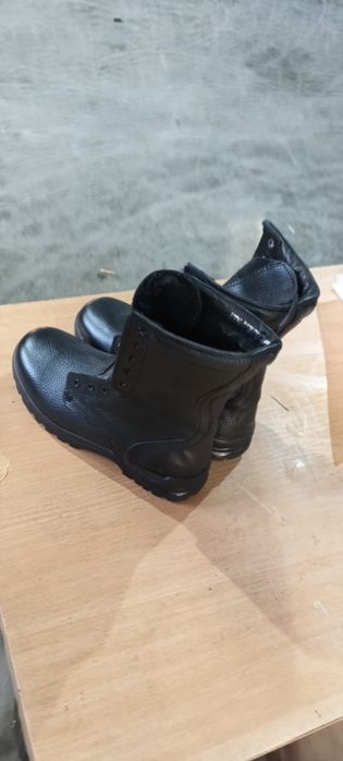 Новые черные берцы