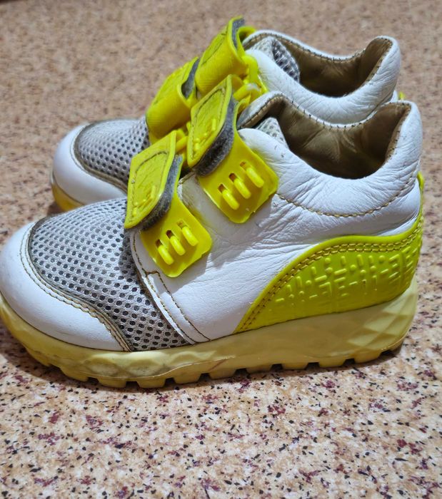 Ортопедические кроссовки