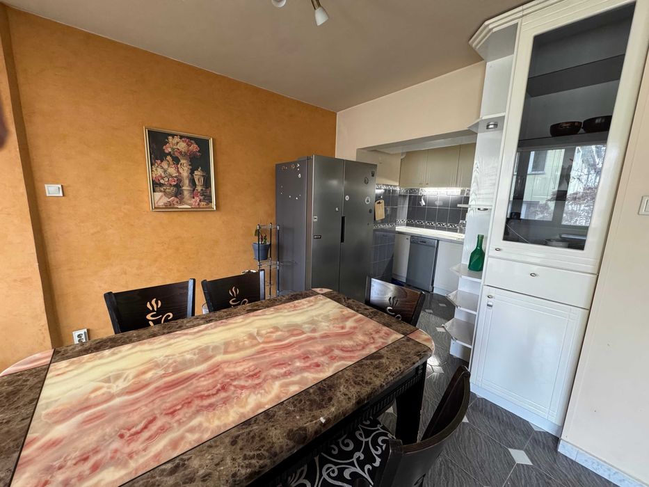 Дава се под наем Тристаен апартамент в София, Лозенец - 110 кв.м за 990 € - Снимка #4