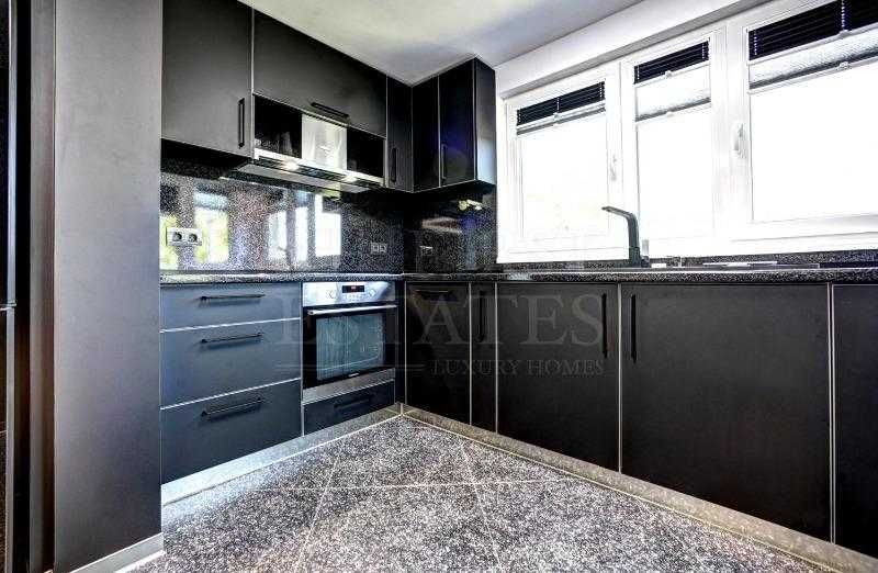 Продава се Тристаен апартамент в София, Люлин 10 - 107 кв.м за 858 €/кв.м - Снимка #5