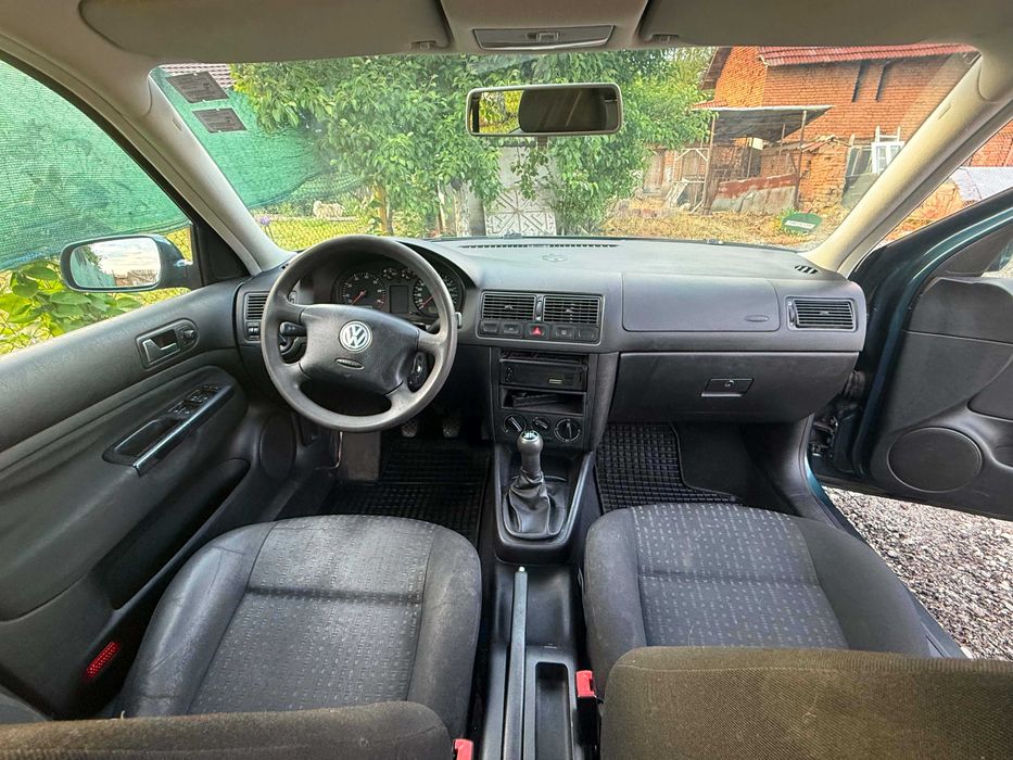 Wv golf 5 1,6 105к.с.