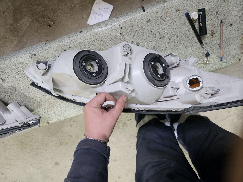 Продам фары от камри