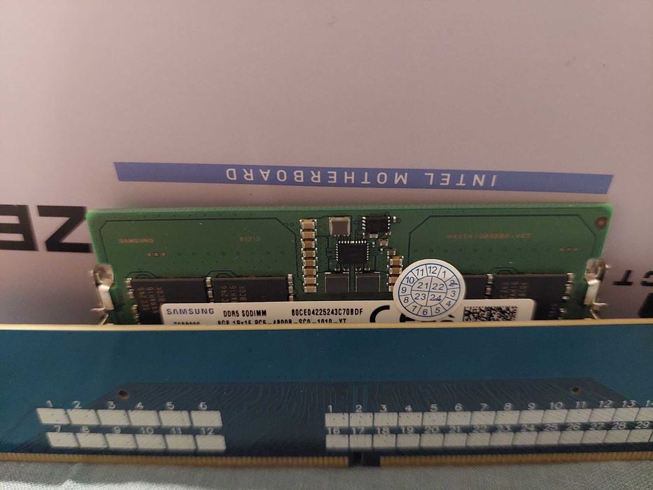 MSI B760M Project Zero + подарък 8 gb ddr5 ram