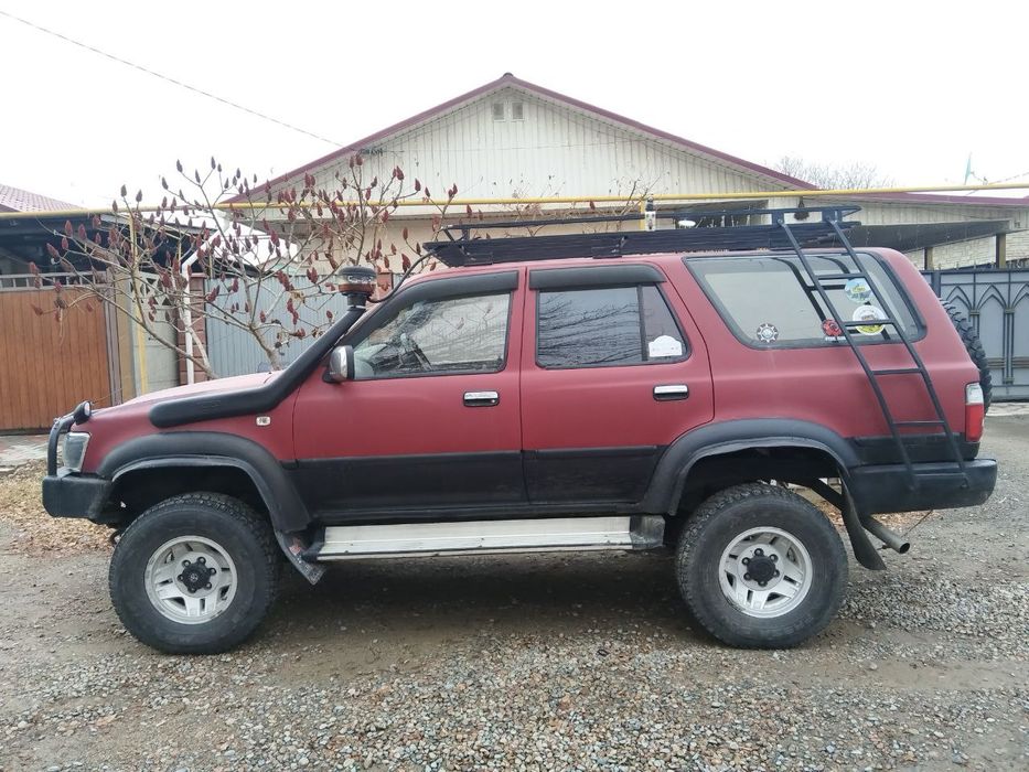 Продам Toyota Hilux surf 1995