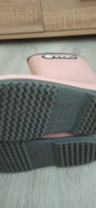 Гумени ботушки момиче