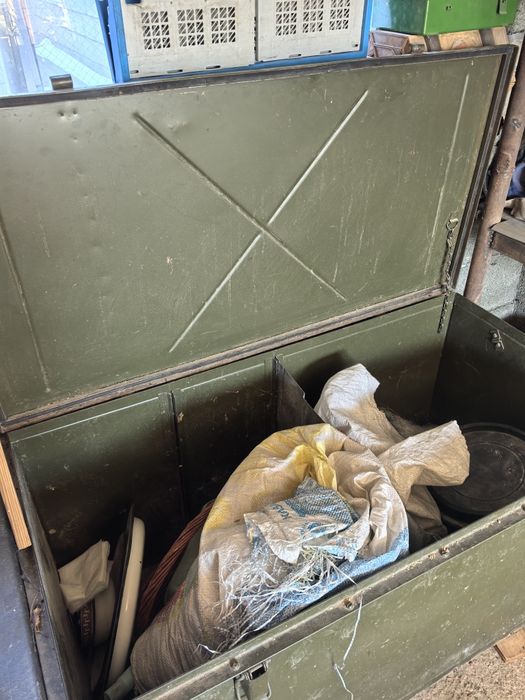 Продам металический ящик