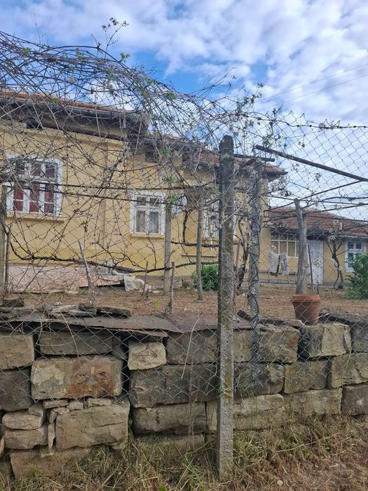 Продава се Къща в Търговище, Въбел - 100 кв.м за 230 €/кв.м - Снимка #3