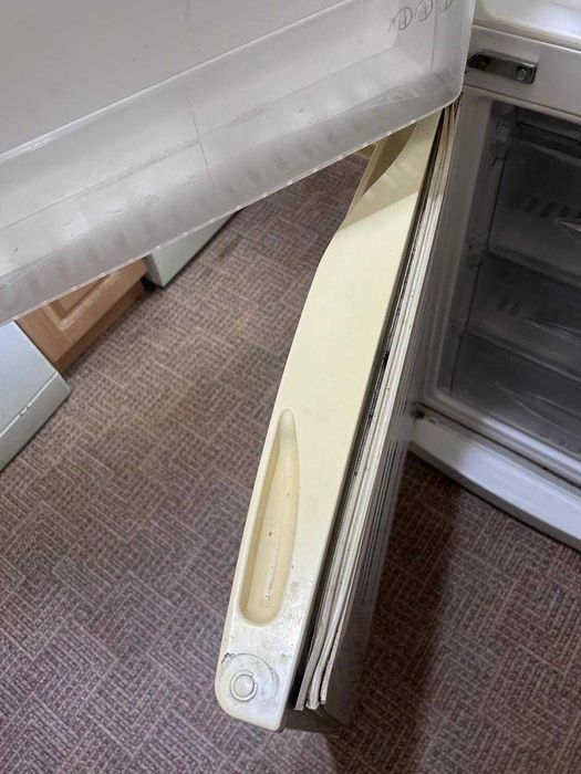 Продам холодильник LG