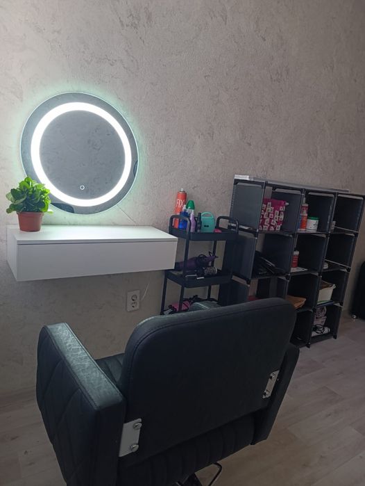 Сдам в аренду парикмахерское кресло