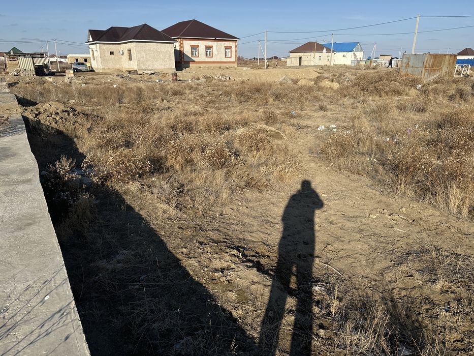 Байтерек 1. 10 соток жер сатылады.