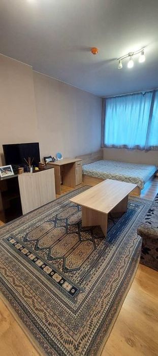 Двустаен апартамент в ж.к. Студентски град.