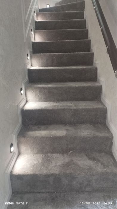 Kavralan gilam optim sotamiz zinalarga ustonofka qilamiz