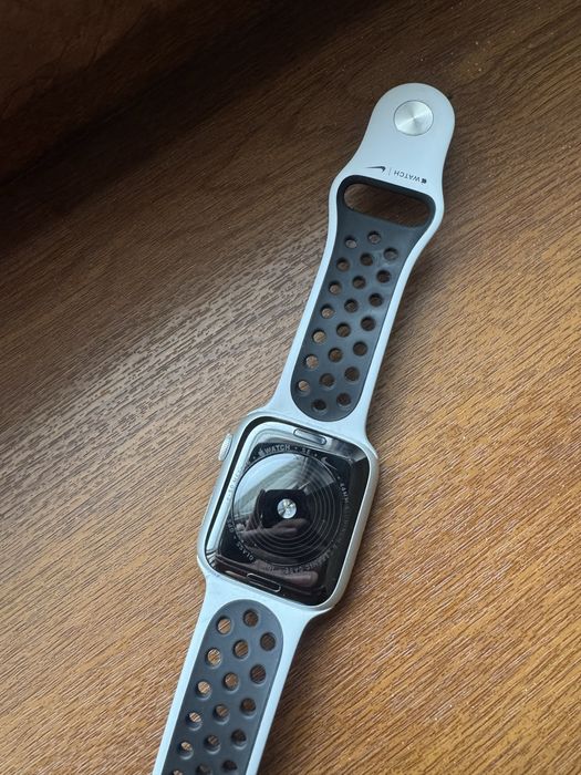 Apple Watch SE Nike 44mm