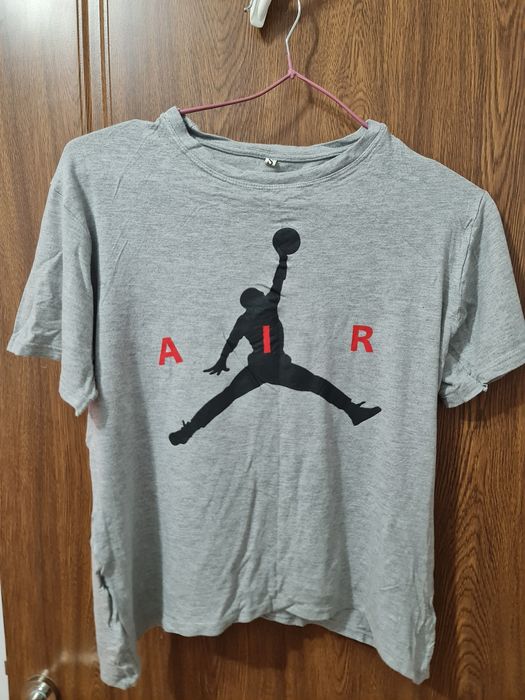 Tricou Jordan gri