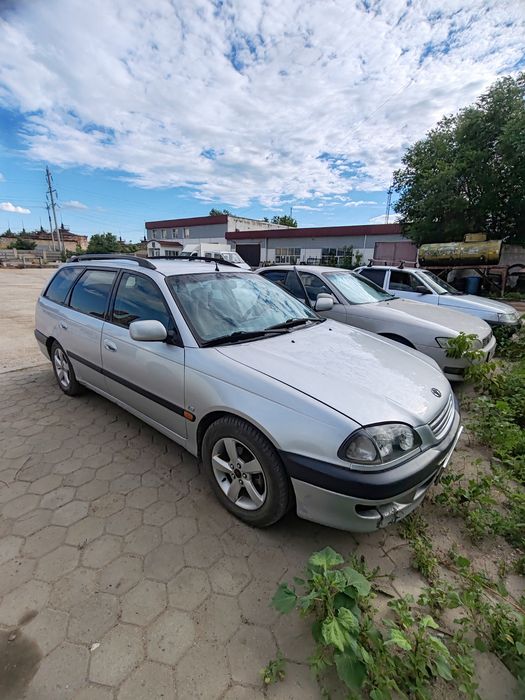 Продам тойота авенсис