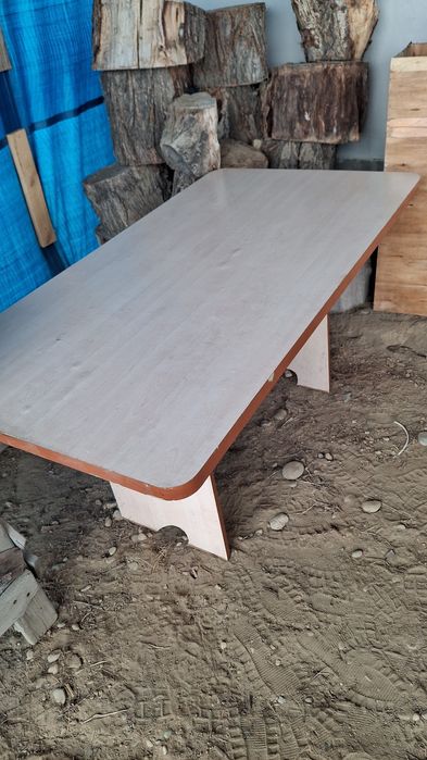 Стол для кухни. Блддд