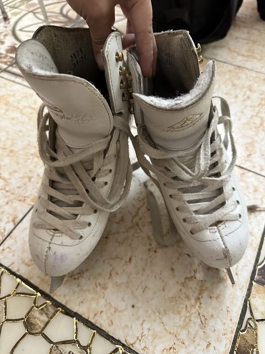 Коньки фигурные профессиональные