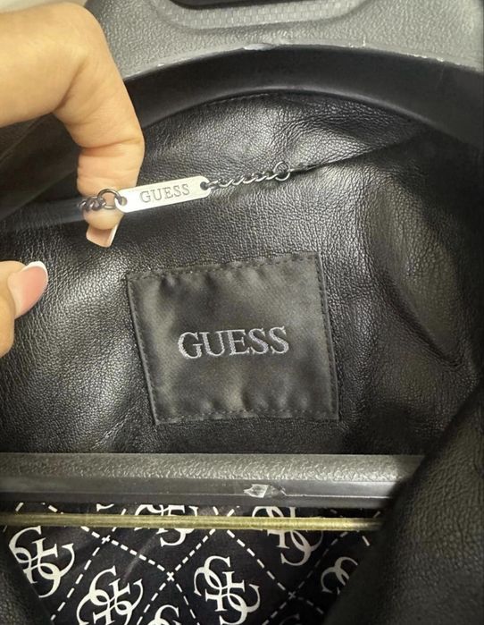 Кожаная куртка GUESS