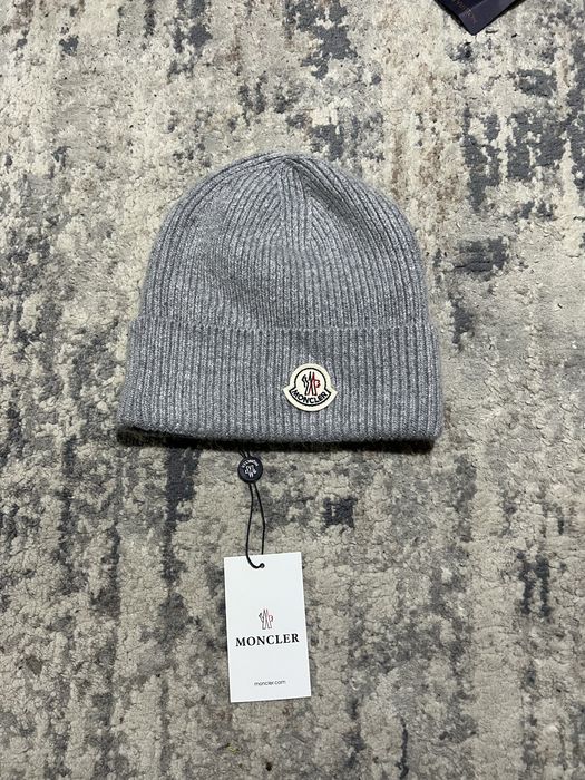 Beanie uri/Fesuri Diferite brand uri