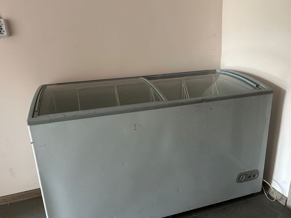 Продам морозильник
