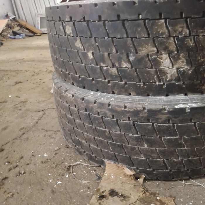 Б/у  шины на грузовик