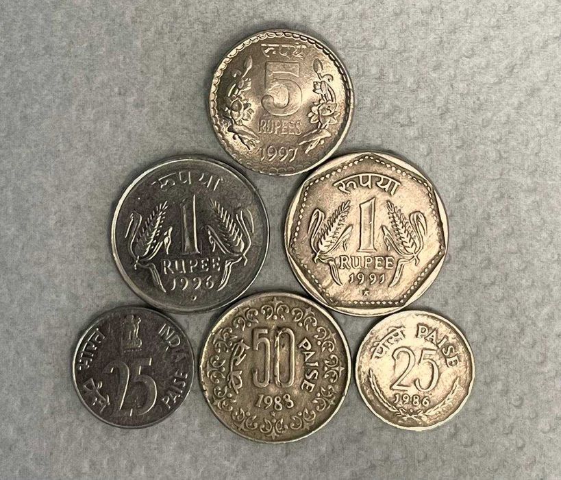 Индийские монеты 1980–90-х: 5 рупий, 1 рупия, 50/25 пайс — лотом