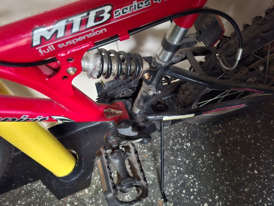 Bicicleta rosie copii