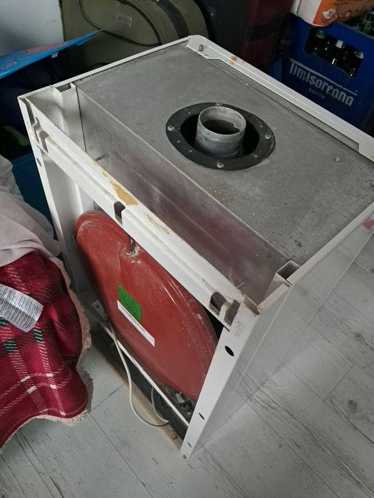 Vând centrala si mașina de spălat