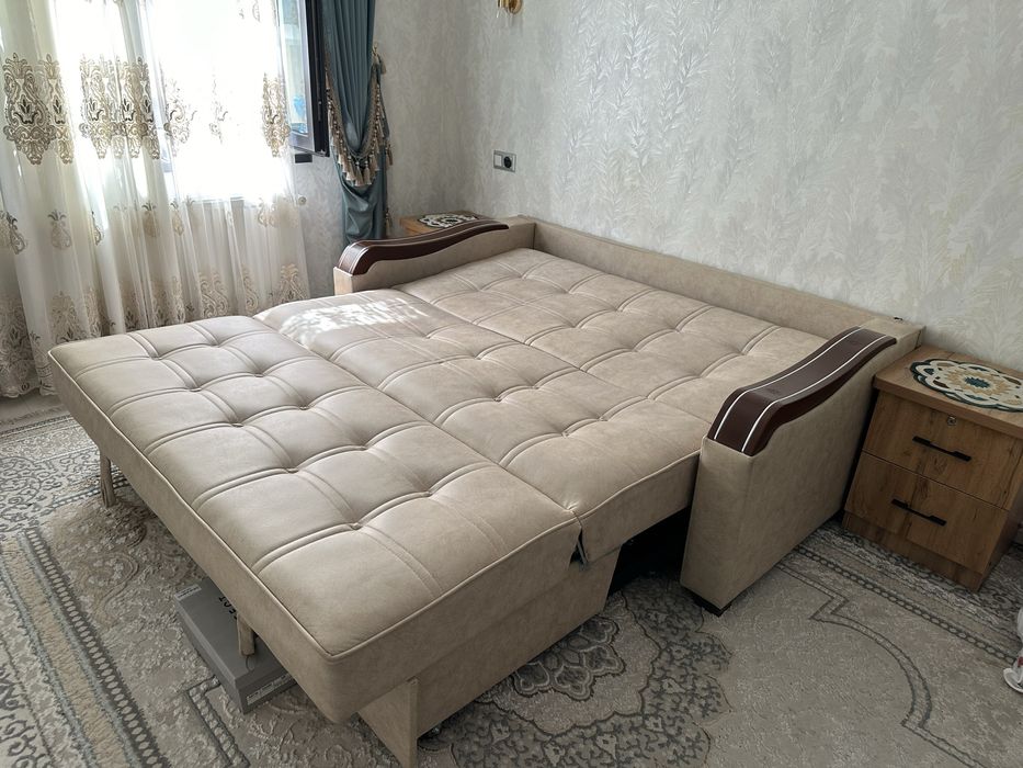Divan tegi sandiqli