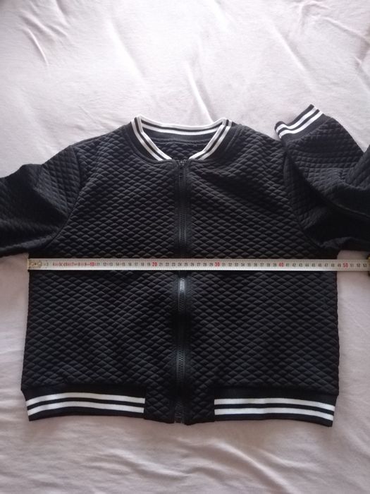 Дамски спортно тънко яке