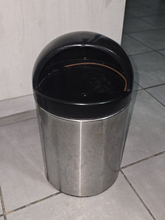 Продам металлическое мусорное ведро с крышкой, Мусорный бак, Урна