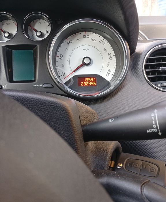 PEUGEOT 308 2013 — imagine 3