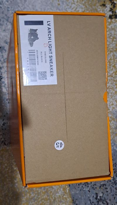 Louis Vuitton LV Skate Sneaker

Return Policy

14