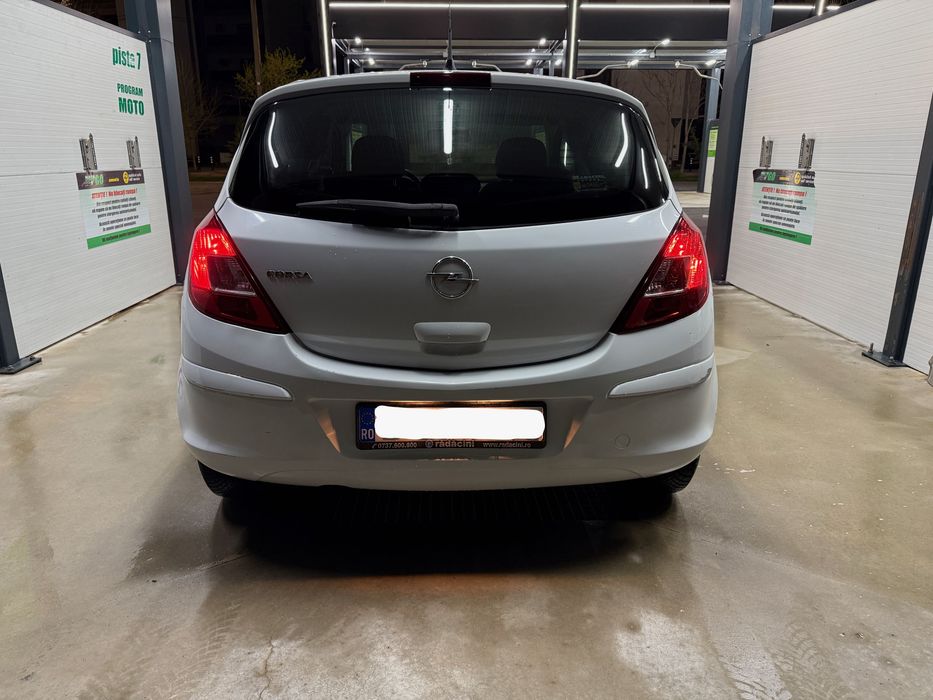 Opel Corsa D 1.2 benzină ediție 111 - 86000 km