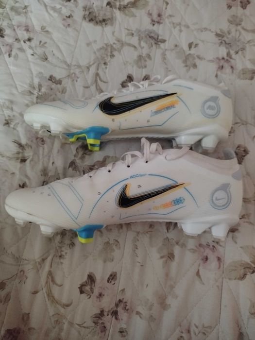 Калеври Nike. Обувани само веднъж. Размер 43