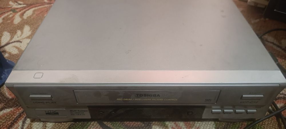 Видеомагнитофон Тошиба б/у