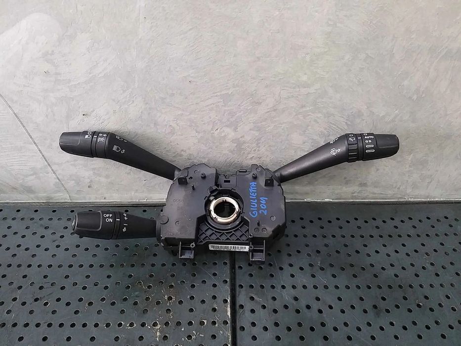 Bloc manete semnalizare stergator parbriz tempomat alfa romeo giulietta 940 01560905850